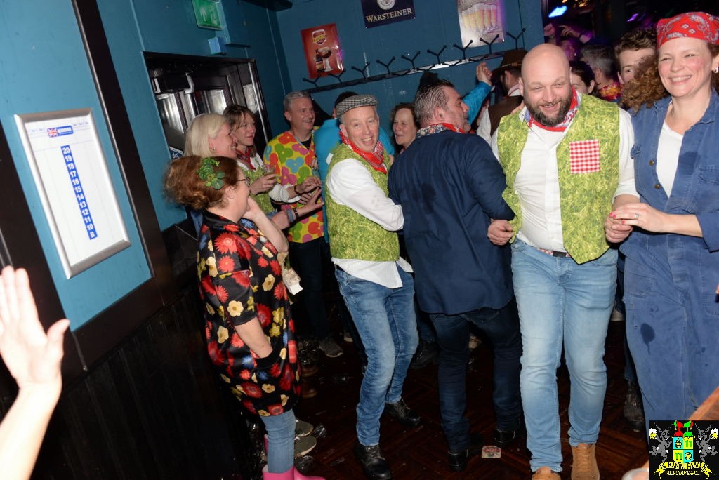 ../Images/Carnavals maandagavond in VdG 233.jpg